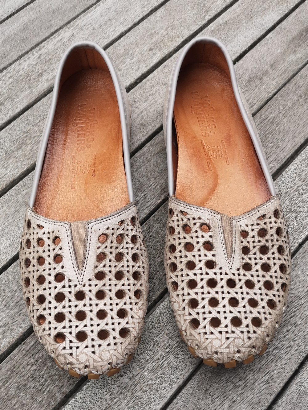 Volks Walkers leather flats
